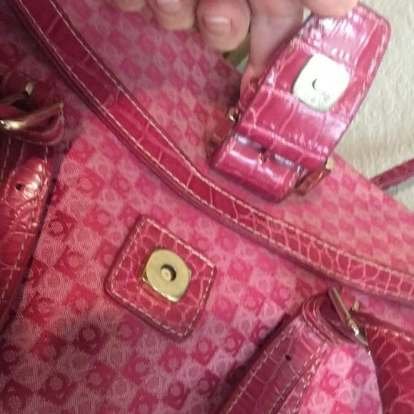 Liz Claiborne Raspberry Pink Crocodile Pattern Handbag - plus Wallet! - Picture 4 of 16